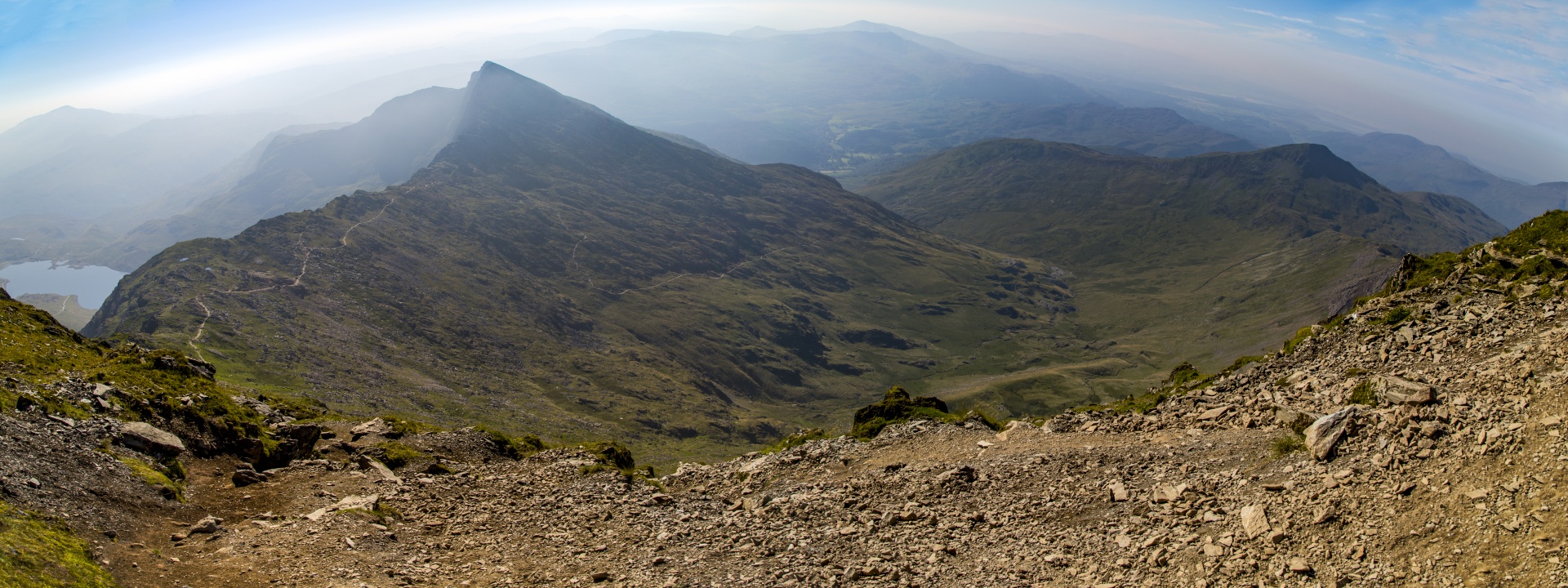 Snieguotė,  Slėnis,  Valų Kalba,  Kalnai,  Snowdon,  Traukinys,  Uk,  Lauke,  Kiauras,  Kalnas