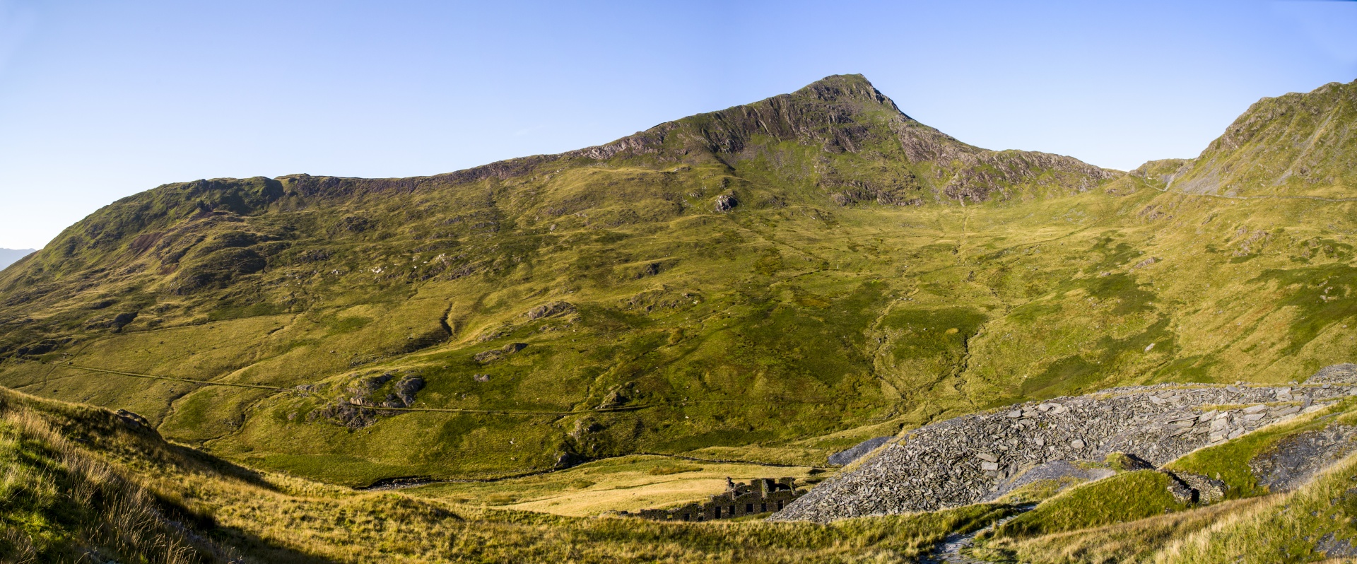 Snieguotė,  Slėnis,  Valų Kalba,  Kalnai,  Snowdon,  Traukinys,  Uk,  Lauke,  Kiauras,  Kalnas