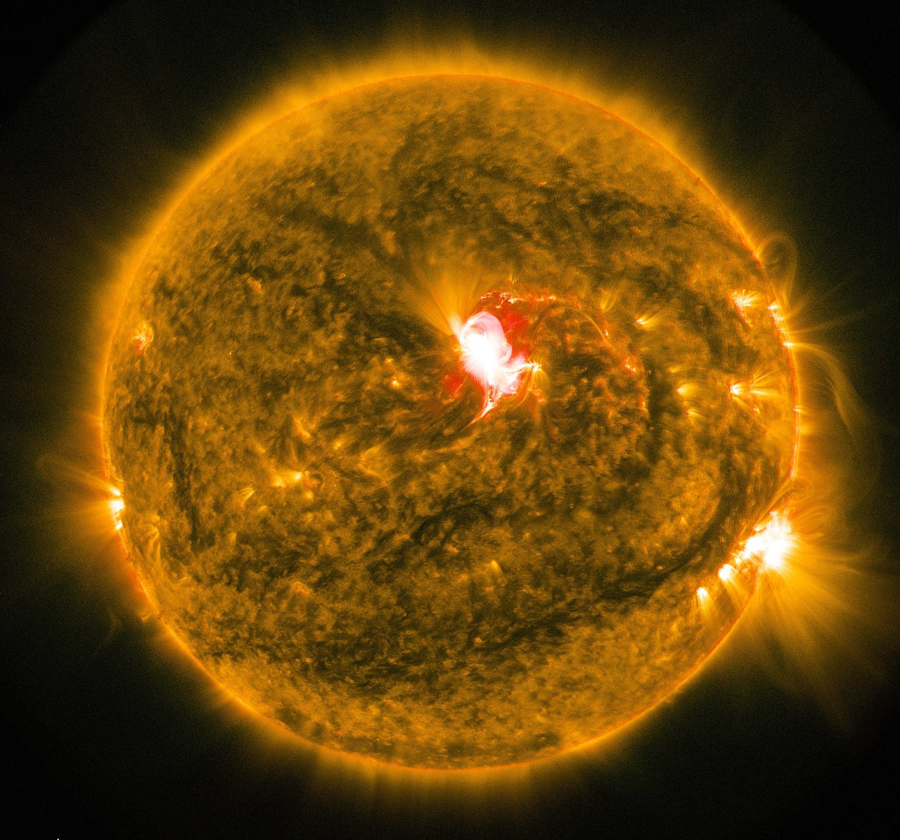 Saulės Žybsnis, Saulė, Išsiveržimas, Energija, Bolidas, Oranžinė, Saulės Šviesa, Deginimas, Intensyvus Spinduliavimas, Erdvė