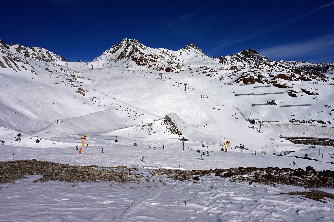 Sölden, Austria, Slidinėjimas, Kalnai, Alpės, Gamta, Šlaitai, Sniego Viršutinės Smailės, Sniegas, Nusileidimas