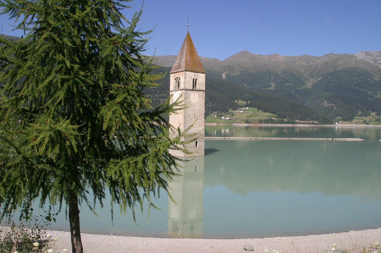 South Tyrol, Italy, Val Venosta, Nuskendusios Bažnyčios, Ežeras, Kalnai, Bokštas, Nemokamos Nuotraukos,  Nemokama Licenzija