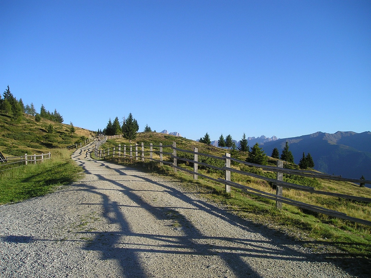 South Tyrol, Kalnai, Dolomitai, Toli, Tvora, Nemokamos Nuotraukos,  Nemokama Licenzija