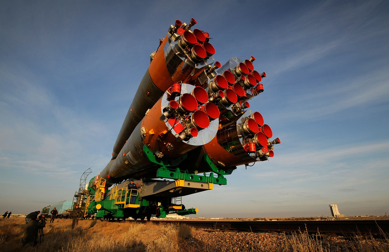 Soyuz Raketos, Erdvėlaivis, Geležinkelis, Transportas, Rusija, Dangus, Debesys, Iš Arti, Mokslas, Tyrinėjimas