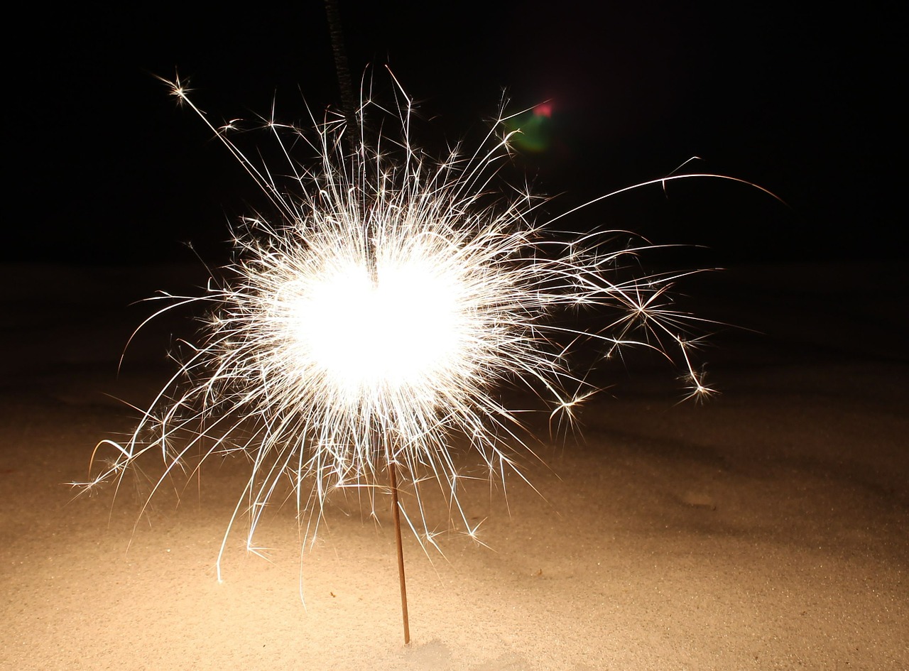 Sparkleris, Naujųjų Metų Vakaras, Naujųjų Metų Sniegas, Naktis, Radijas, Metų Ruožas, Išvakarės, Nuotaika, Gruodžio Mėn ., Purkšti