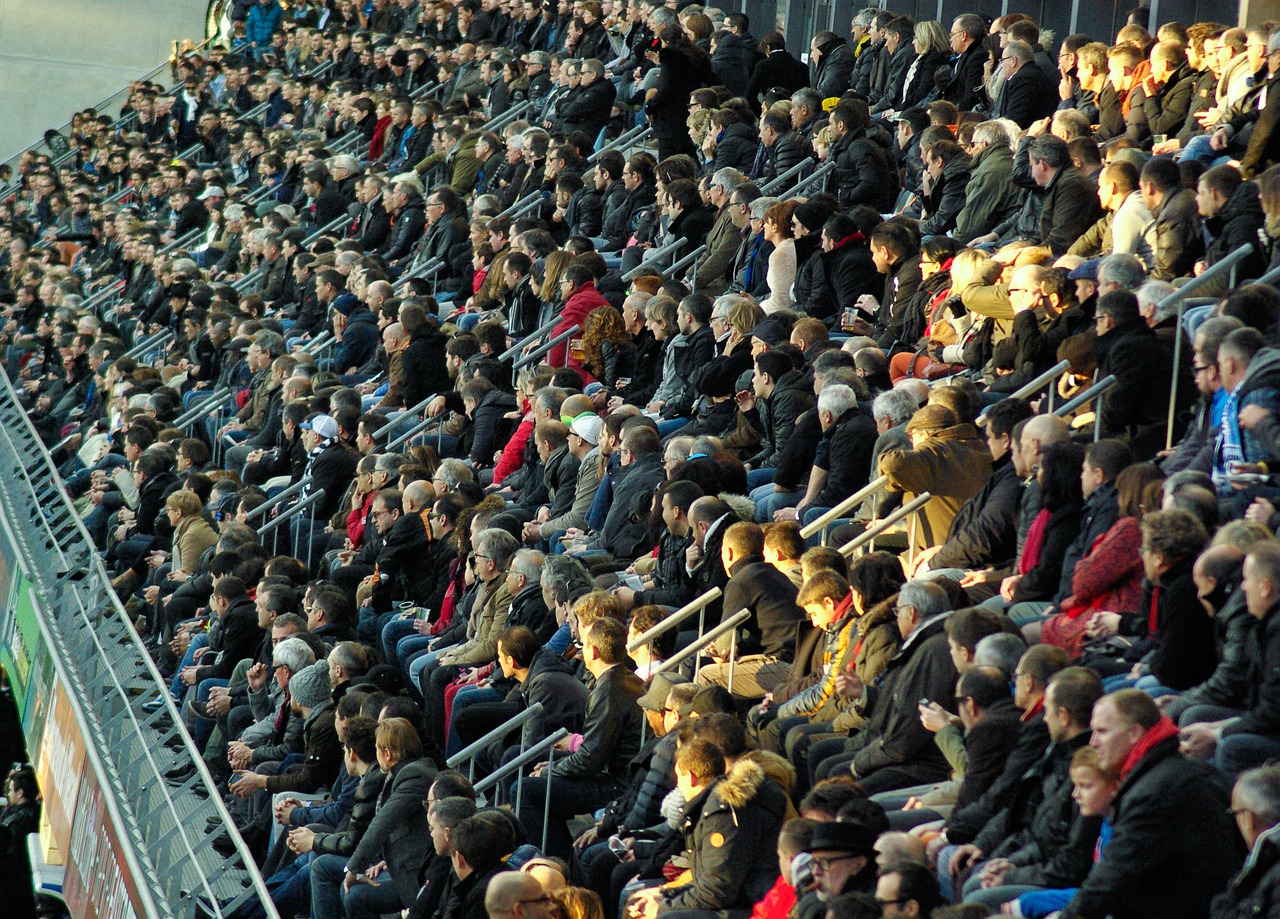 Stadionas, Tribūnas, Žiūrovai, Minios, Nemokamos Nuotraukos,  Nemokama Licenzija