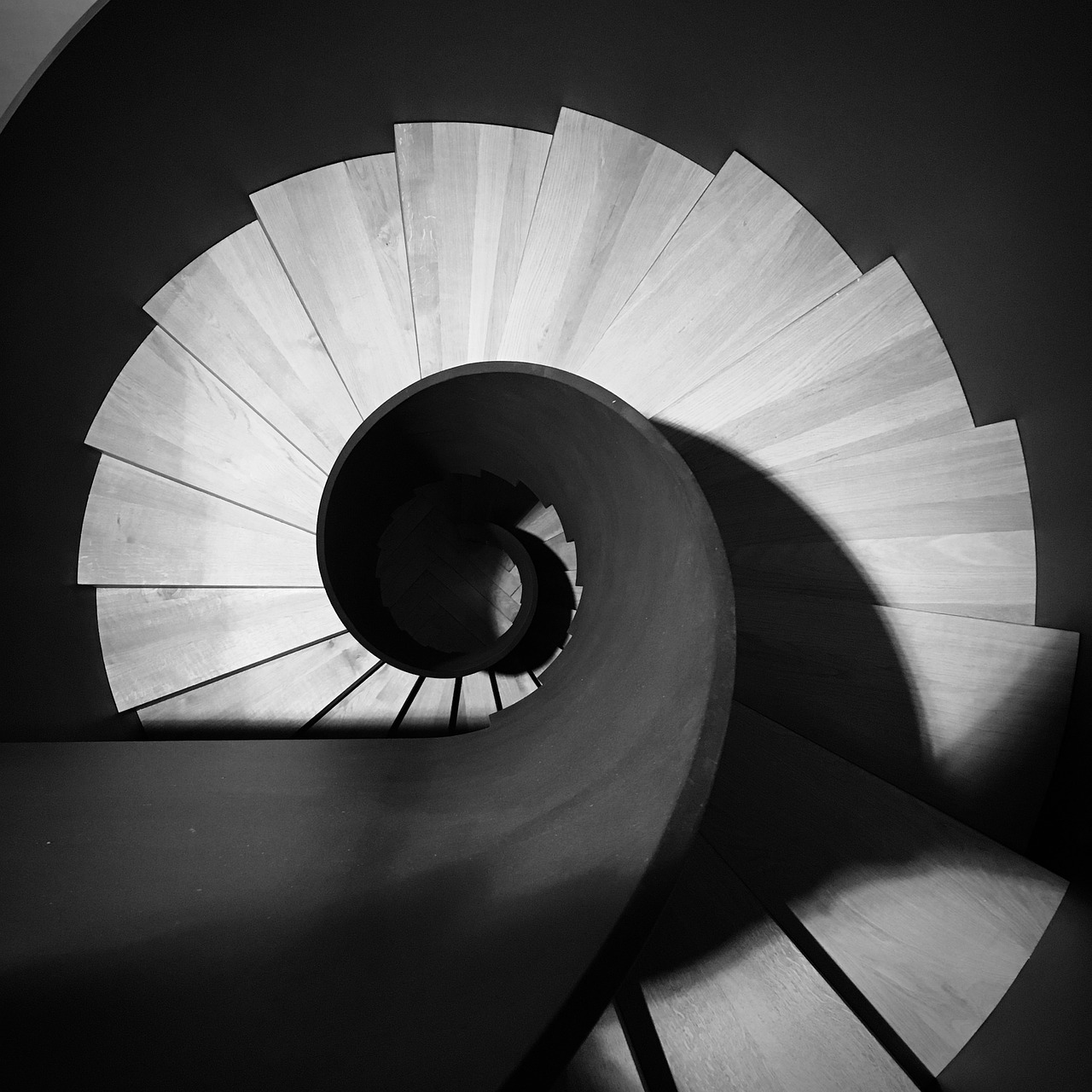 Laiptai, Juoda Ir Balta, Architektūra, Palaipsniui, Spiraliniai Laiptai, Laiptų Žingsnis, Šiuolaikiška, Laiptinė, Pakilti, Perspektyva