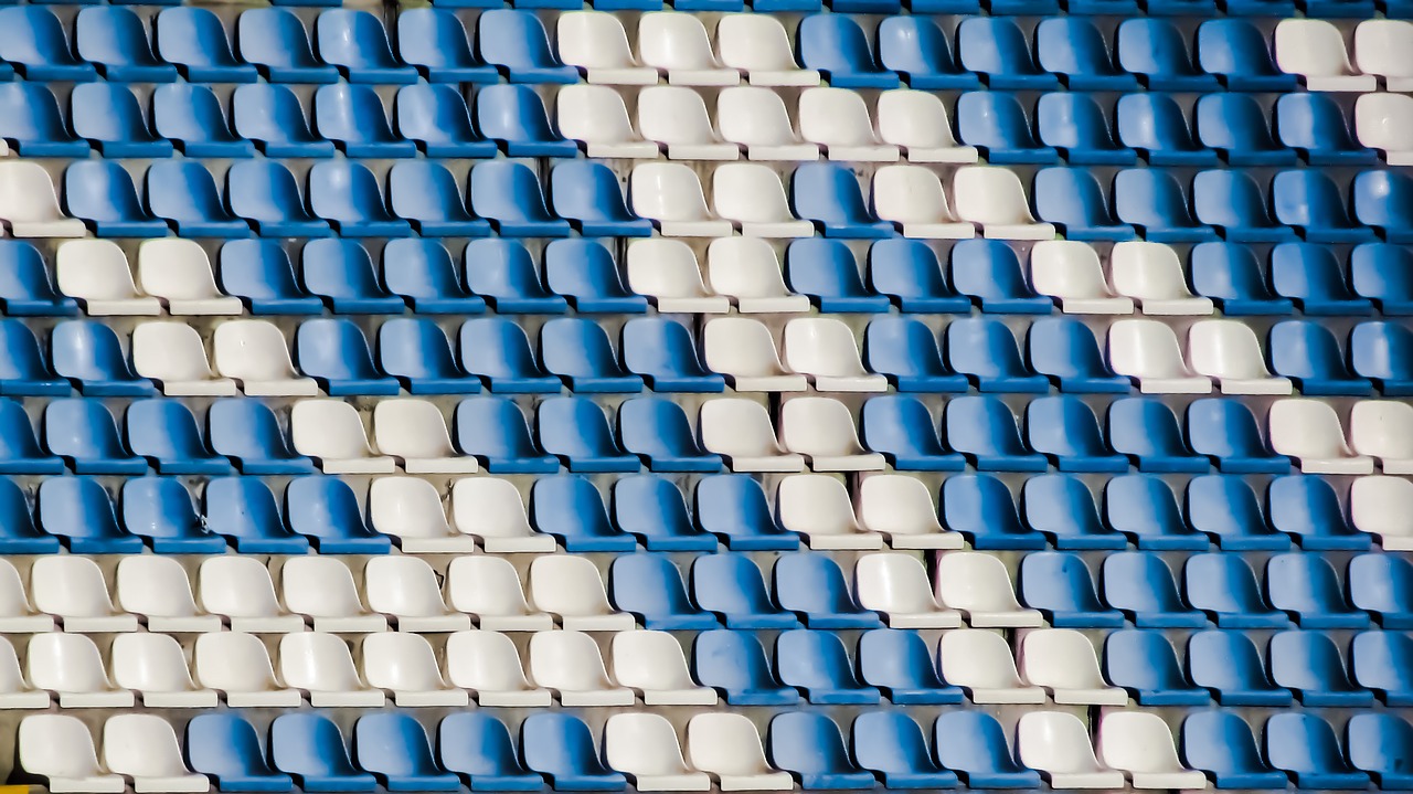 Stovėti, Sėdynės, Kėdė, Stadionas, Tuščia, Futbolas, Plastmasinis, Sėdimosios Vietos, Architektūra, Paralimni