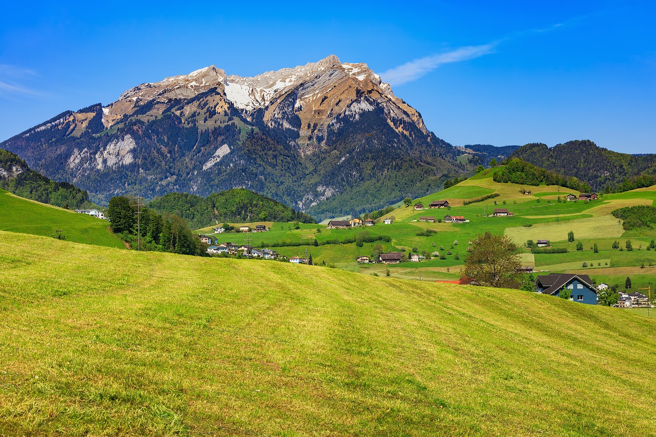 Stanserhorn, Pilatus, Pavasaris, Pavasaris, Pieva, Žolė, Supjaustyti, Žalias, Vaizdas, Kaimas