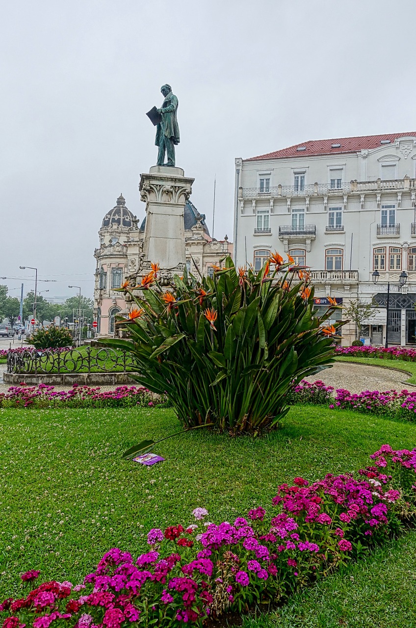 Statula, Miesto, Gėlės, Skulptūra, Miestas, Miesto Panorama, Paminklas, Nemokamos Nuotraukos,  Nemokama Licenzija