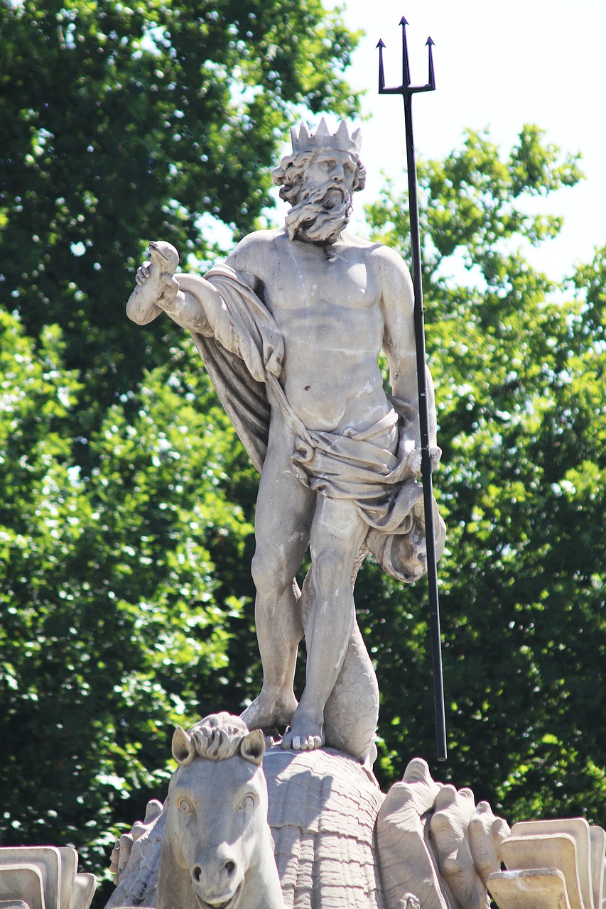 Statula, Madride Sala, Fontanas Neptūnas, Dievas, Tridentas, Arkliai, Lauke, Europietis, Skulptūra, Turistinis
