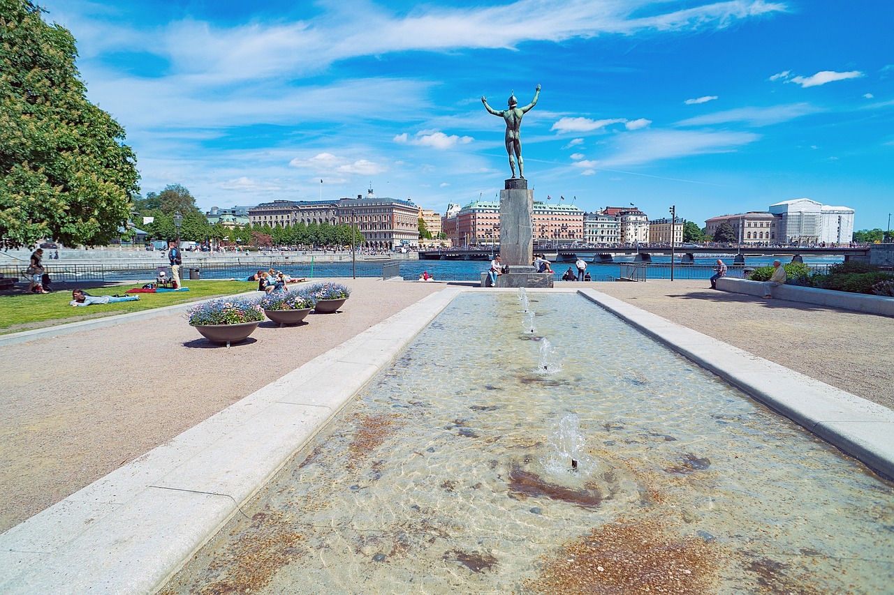 Stockholm, Miestas, Helgeandshomen, Riksplanas, Srautas, Vanduo, Statula, Figūra, Siluetas, Europa