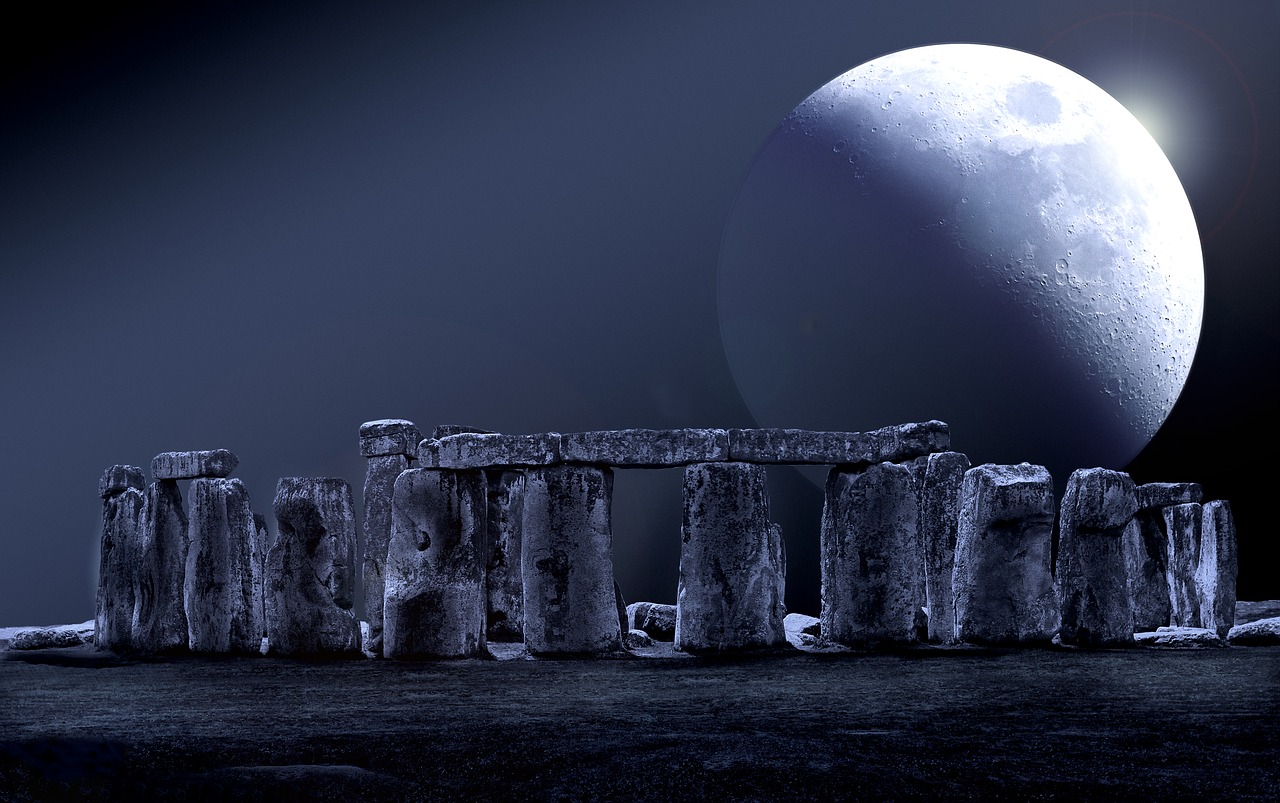 Stonehenge, Mėnulis, Pilnatis, Akmeninis Ratas, Naktinis Dangus, Misticizmas, Kultūros Objektai, Anglija, Naktis, Sugadinti