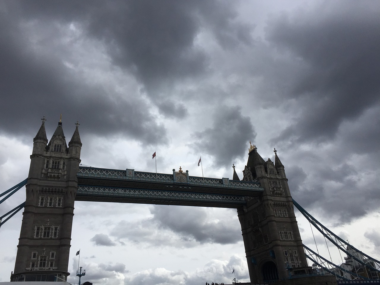 Audringas Dangus, Tiltas Londonas, Britanija, Nemokamos Nuotraukos,  Nemokama Licenzija