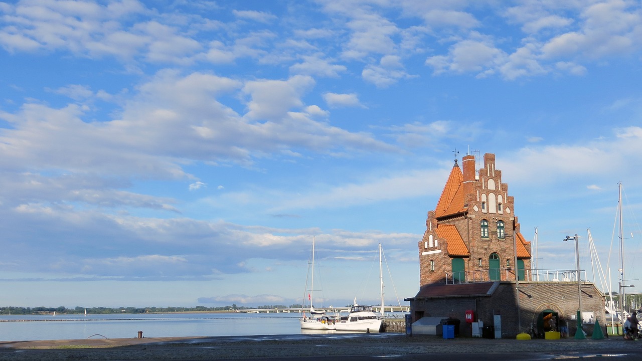 Stralsund, Uosto Biuras, Pastatas, Kai, Uostas, Vanduo, Bankas, Architektūra, Nemokamos Nuotraukos,  Nemokama Licenzija