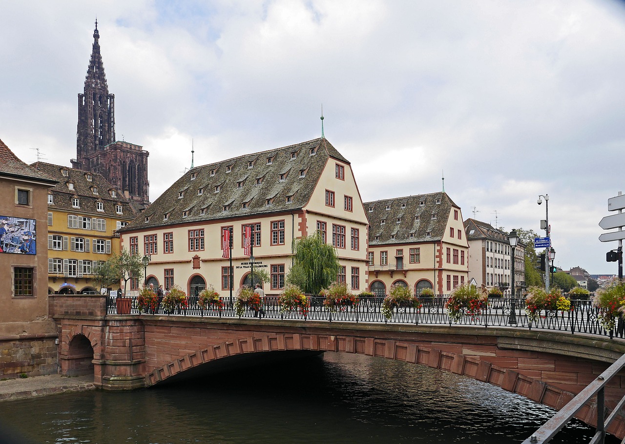 Strasbourg, Senamiestis, Miesto Muziejus, Katedra, Nesveikas, Tiltas, Fleuve, Upė, Alsace, Kapitalas