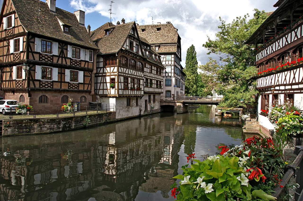 Strasbourg, France, Vandens Kanalas, Fachwerkhäuser, Vandens Atspindys, Nemokamos Nuotraukos,  Nemokama Licenzija