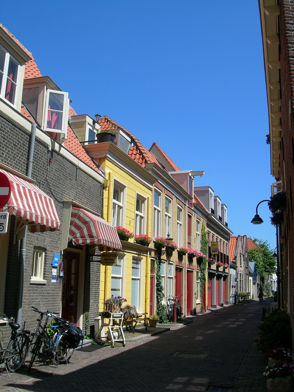 Gatvė, Parduotuvės, Delftas, Holland, Nyderlandai, Miestas, Kelionė, Pastatai, Architektūra, Šventė