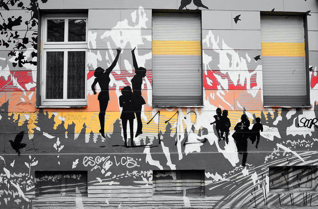 Gatvės Menas, Grafiti, Sienų Tapyba, Namo Fasadas, Miesto Menas, Alternatyva, Purkštuvas, Berlynas, Kreuzberg, Žaliuzių