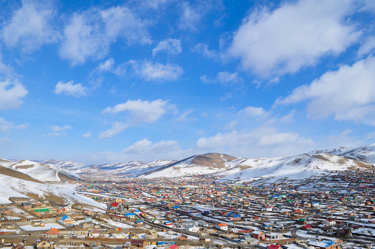 Priemiestyje,  Mongolija,  Ulaanbaatar,  Mėlynas,  Paprastosios Vietos,  Debesys,  Dangus,  Kalnas,  Kaimynystėje,  Saulėtas