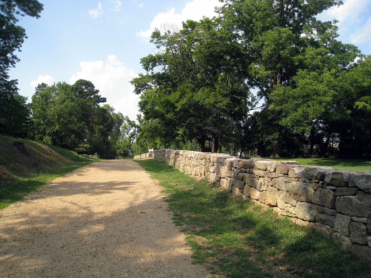 Nuskendusis Kelias, Fredericksburg, Virginia, Žvyras, Purvo Kelias, Purvas, Akmeninė Siena, Mūrinis Mūras, Siena, Nemokamos Nuotraukos