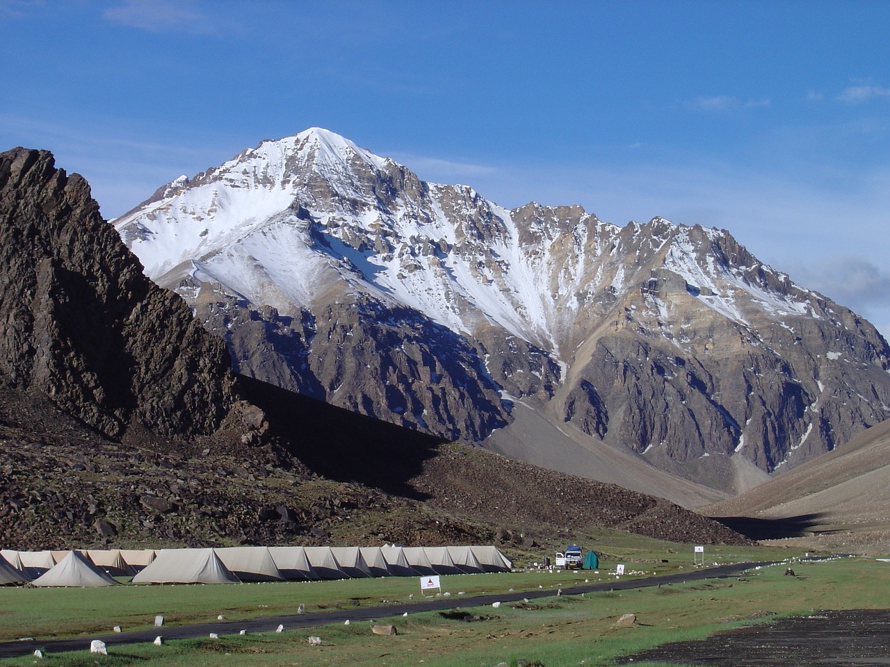 Saulėtekis, Sarchu, Ladakh, Leh, Indija, Kempingas, Rytas, Lauke, Kraštovaizdis, Kalnas