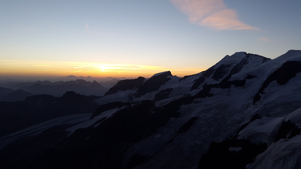 Saulėtekis, Alpių, Aukščiausiojo Lygio Susitikimas, Graubünden, Šveicarija, Kalnai, Aukšti Kalnai, Ledynas, Sniegas, Alpinizmas
