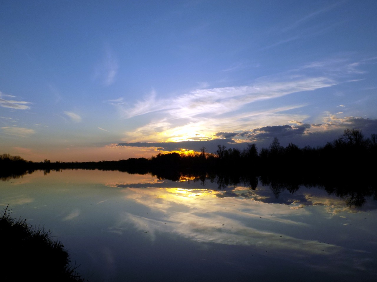 Saulėlydis, Vanduo, Atmosfera, Dangus, Abendstimmung, Saulės Spindulys, Debesys, Nemokamos Nuotraukos,  Nemokama Licenzija