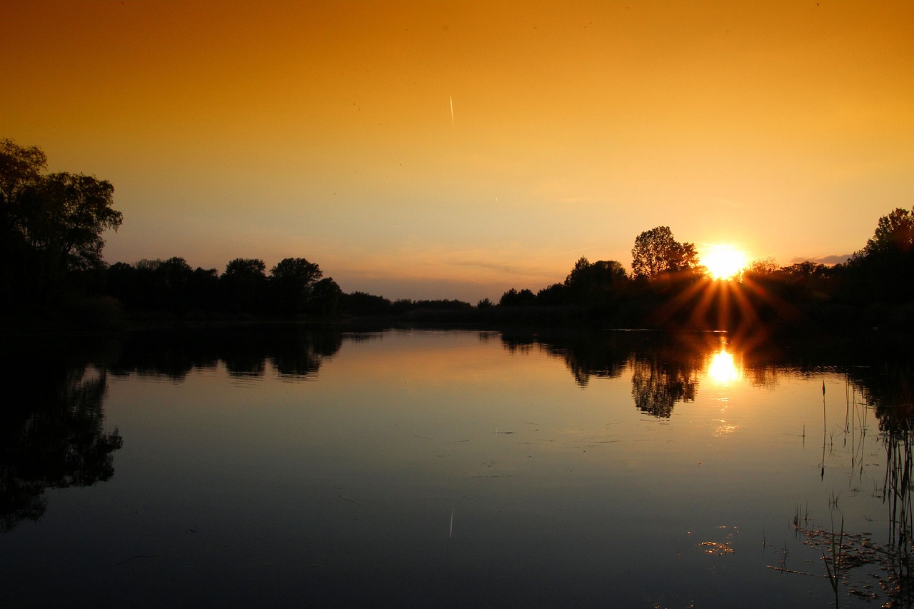 Saulėlydis, Ežeras, Miškas, Medžiai, Gamta, Romantika, Abendstimmung, Vanduo, Veidrodis, Nemokamos Nuotraukos