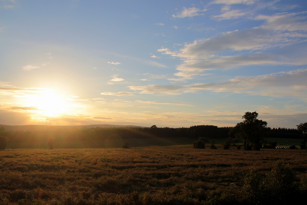 Saulėlydis, Saulė, Saulės Spindulys, Abendstimmung, Vakarinis Dangus, Besileidžianti Saulė, Debesys, Kraštovaizdis, Nemokamos Nuotraukos,  Nemokama Licenzija