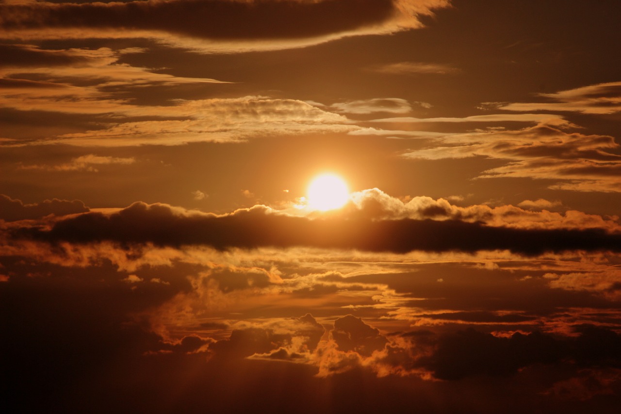 Saulėlydis, Saulė, Saulės Spindulys, Abendstimmung, Vakarinis Dangus, Besileidžianti Saulė, Debesys, Tamsūs Debesys, Cloudscape, Dangus