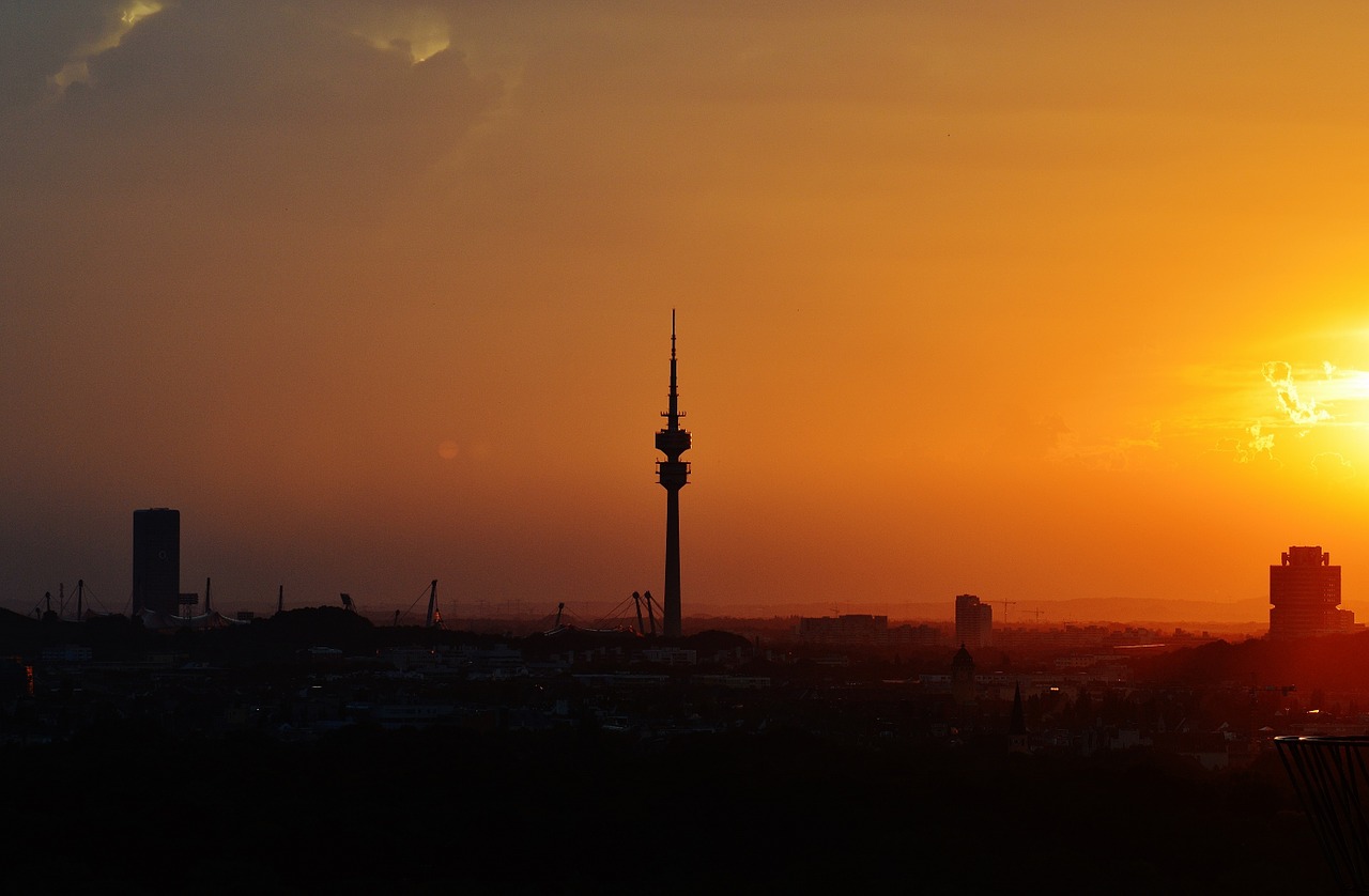 Saulėlydis, Munich, Tv Bokštas, Panorama, Debesys, Vakarinis Dangus, Dangus, Abendstimmung, Vakaras, Atmosfera