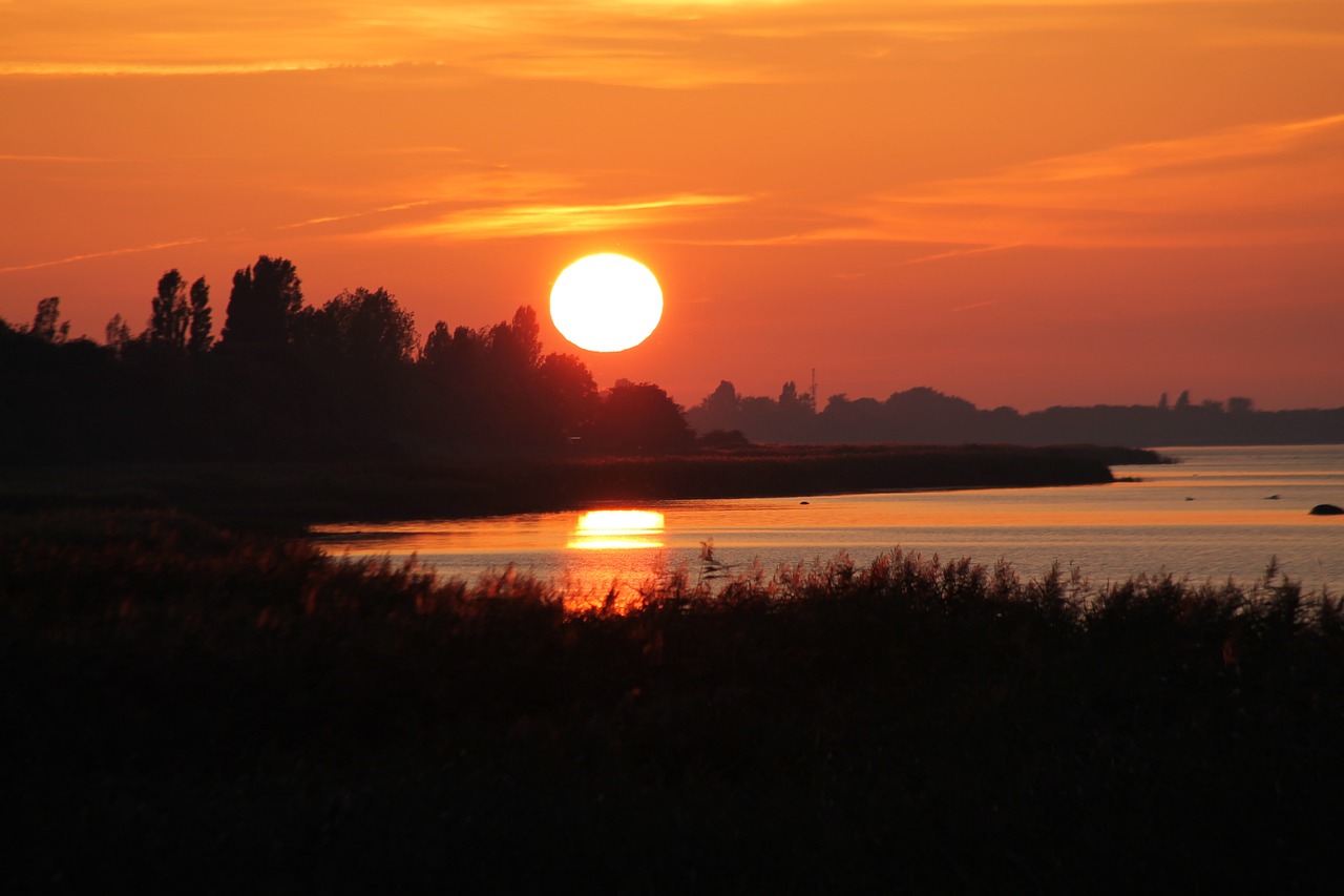 Saulėlydis, Jūra, Baltijos Jūra, Vakarinis Dangus, Atmosfera, Saulė, Šventė, Papludimys, Nemokamos Nuotraukos,  Nemokama Licenzija