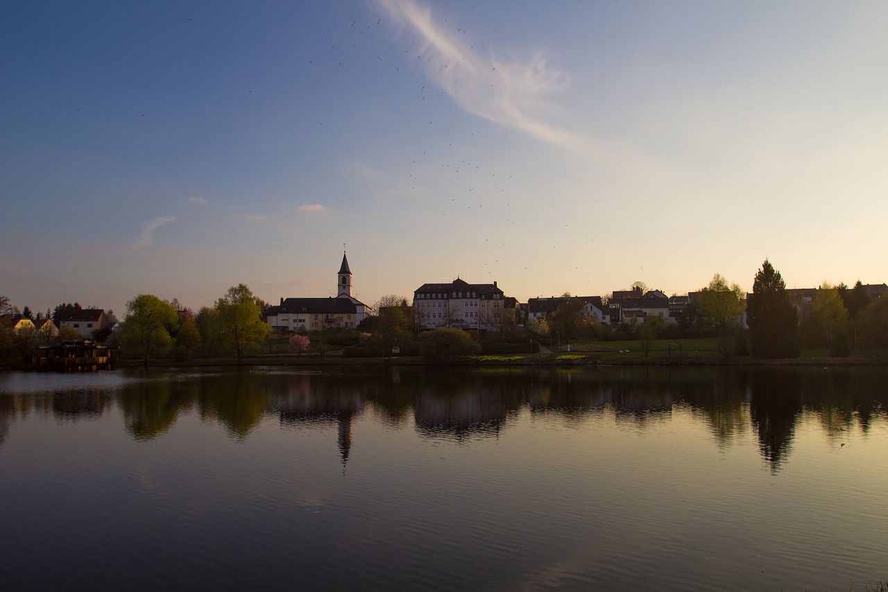 Saulėlydis, Bažnyčia, Veidrodis, Vanduo, Bokštas, Dangus, Romantika, Abendstimmung, Pastatas, Afterglow