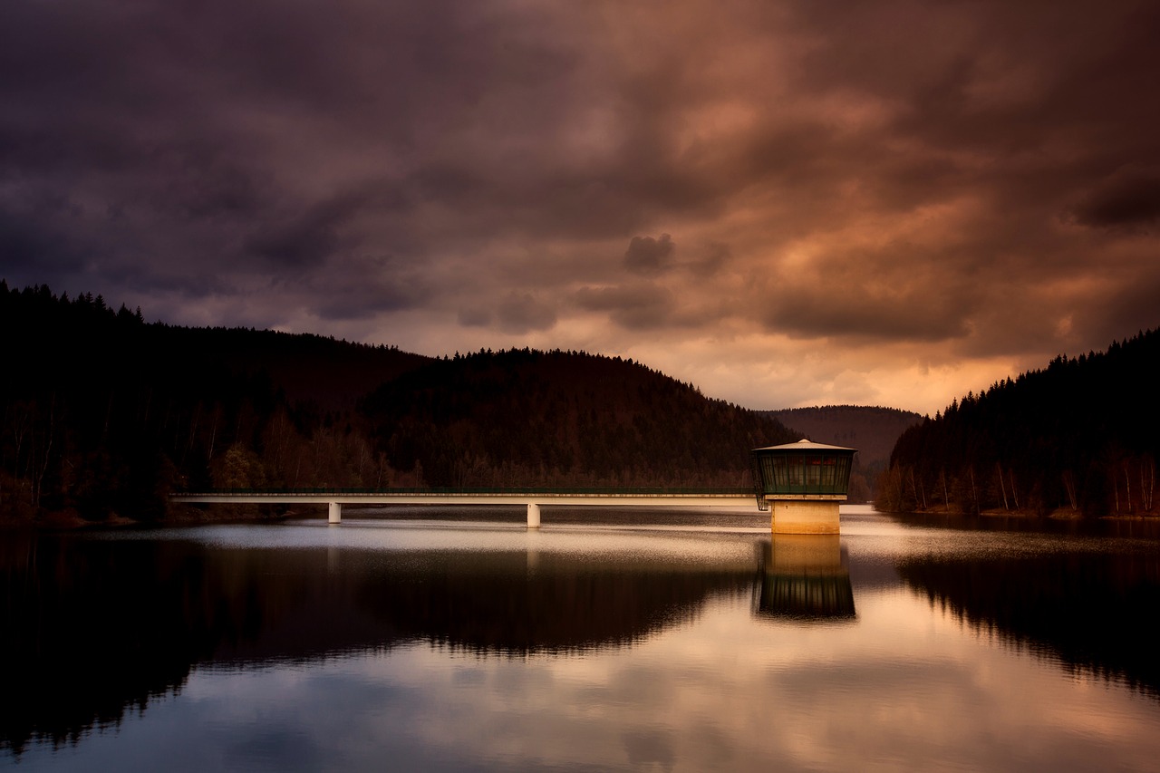 Saulėlydis, Dusk, Užtvankos, Ežeras, Vanduo, Apmąstymai, Hdr, Siluetai, Kalvos, Miškas