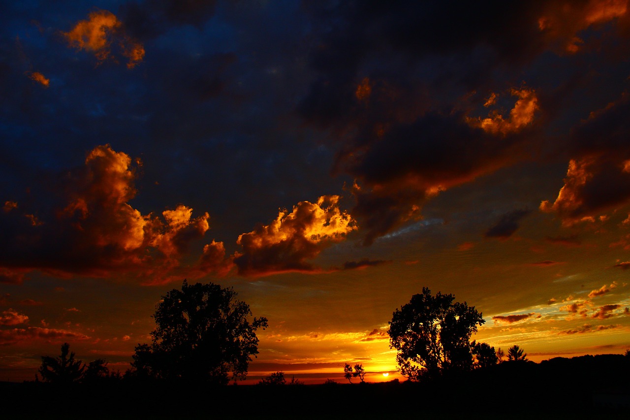 Saulėlydis, Debesys, Dangus, Vakarinis Dangus, Abendstimmung, Saulė, Vakaras, Oranžinė, Besileidžianti Saulė, Nuotaika