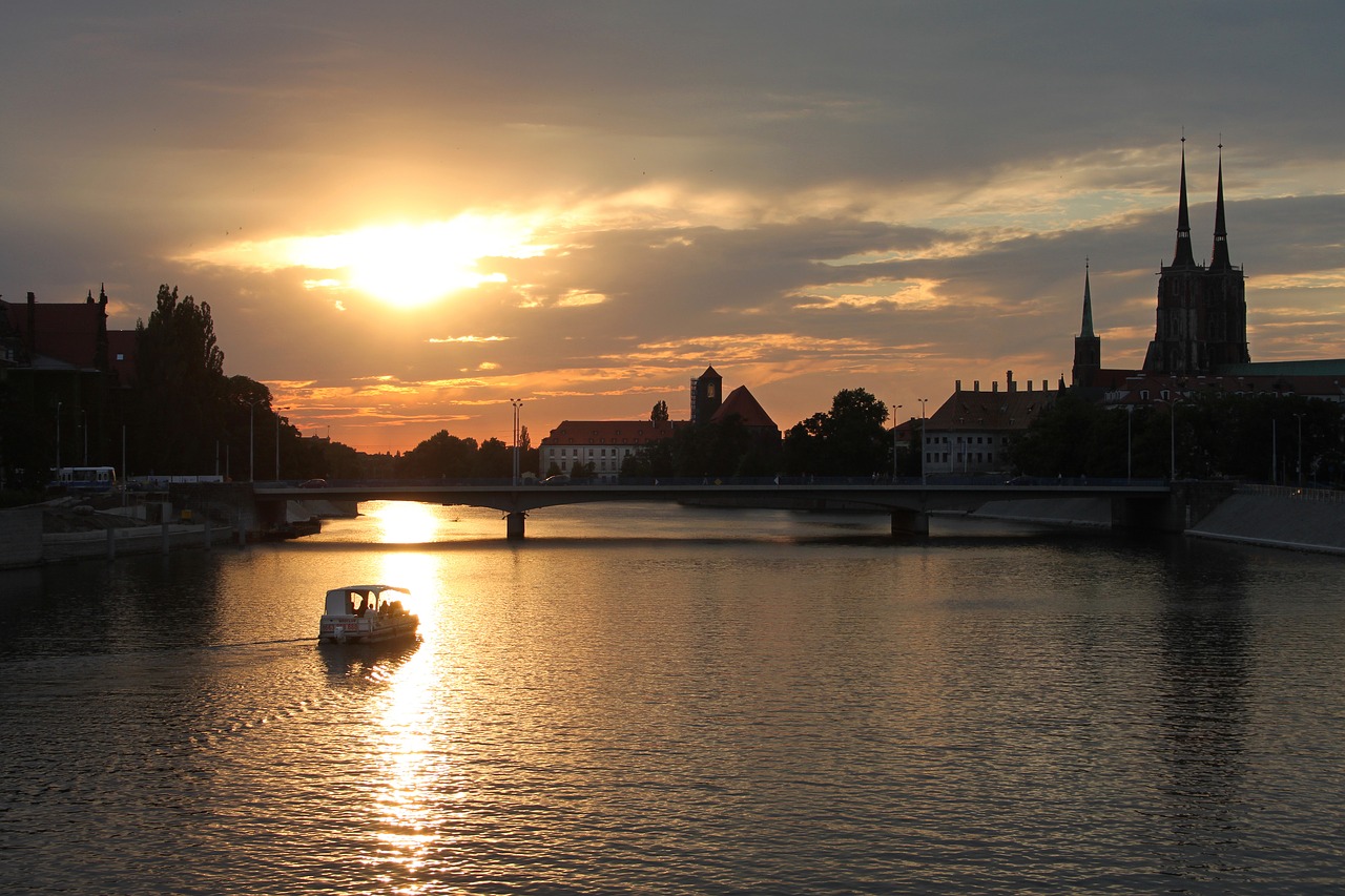 Saulėlydžio,  Monolitinis Dalis Vandenyse,  Bangų Atsispindi,  Aušra Šeimos,  Upė,  Wrocław,  Tymų,  Ostrow Tumski,  Miestas,  Paminklai