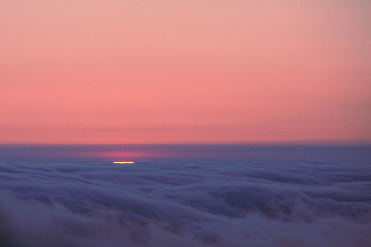 Saulėlydžio,  Dawn,  Jūra Debesys,  Debesys,  Rožinis,  Violetinė,  Bangos,  Šviesos,  Dangus,  Afterglow