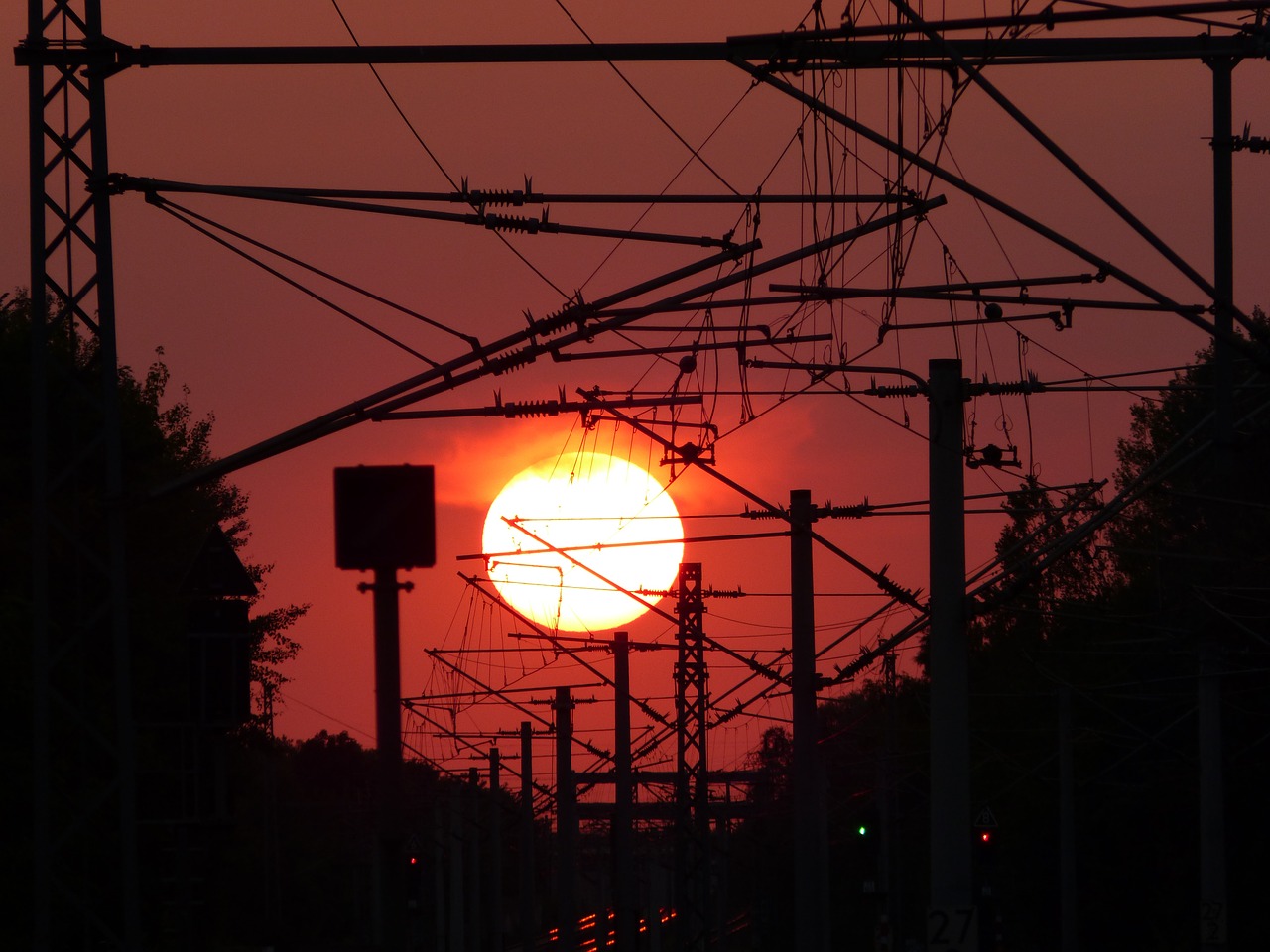 Saulėlydis, Miestas, Traukinių Stotis, Twilight, Vakarinis Dangus, Dangus, Afterglow, Vakaras, Saulė, Atmosfera