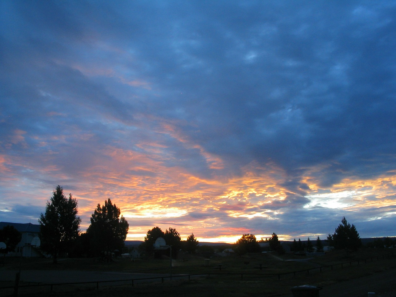 Saulėlydis, Saulėtekis, Debesys, Papludimys, Afterglow, Saulė, Lauke, Saulės Šviesa, Aušra, Dusk