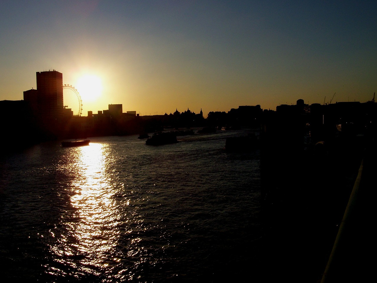 Saulėlydis, Thames, Upė, Temzės Upė, Londonas, Miesto Panorama, Turizmas, Turistinis, Ekskursijos, Panorama