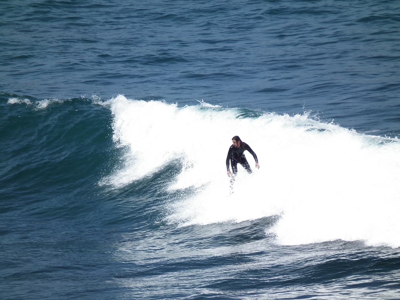 Surfer, Jūra, Sportas, Banglenčių Sportas, Vanduo, Vasara, Banga, Aktyvus, Asmuo, Vyras