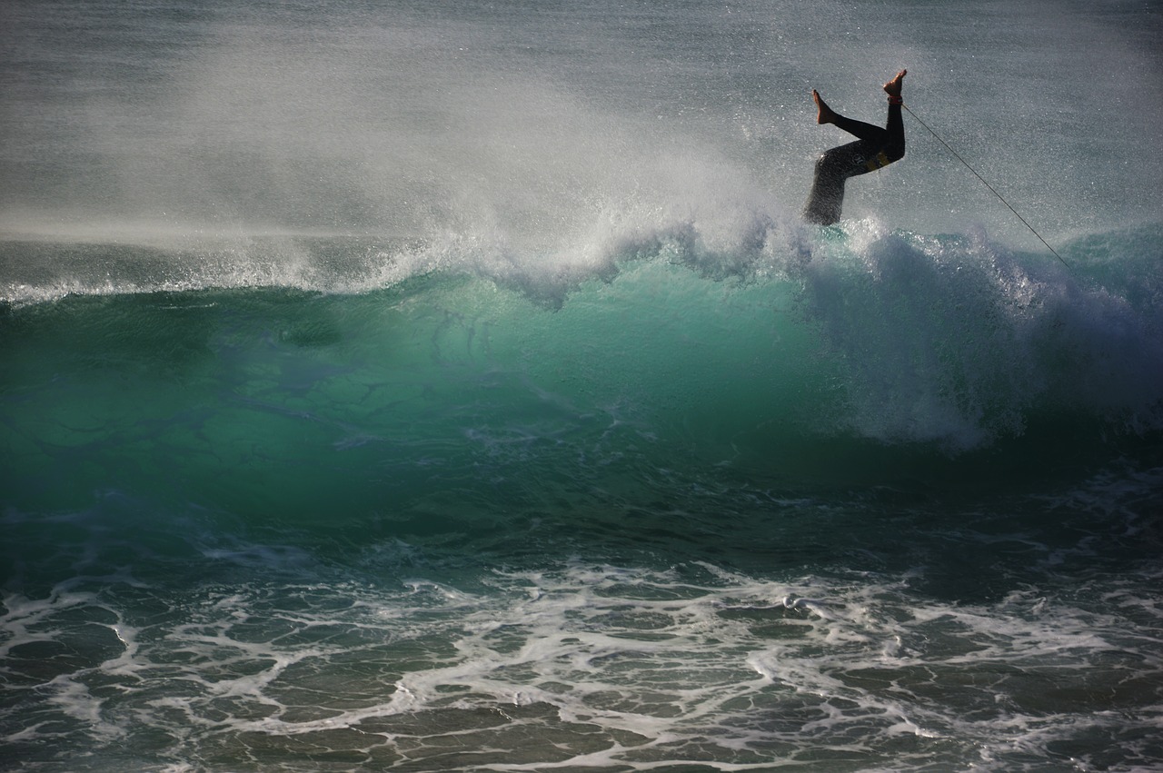 Surfer, Banga, Vanduo, Vandens Sportas, Vandenynas, Jūra, Banglentė, Naršyti, Papludimys, Laisvalaikis