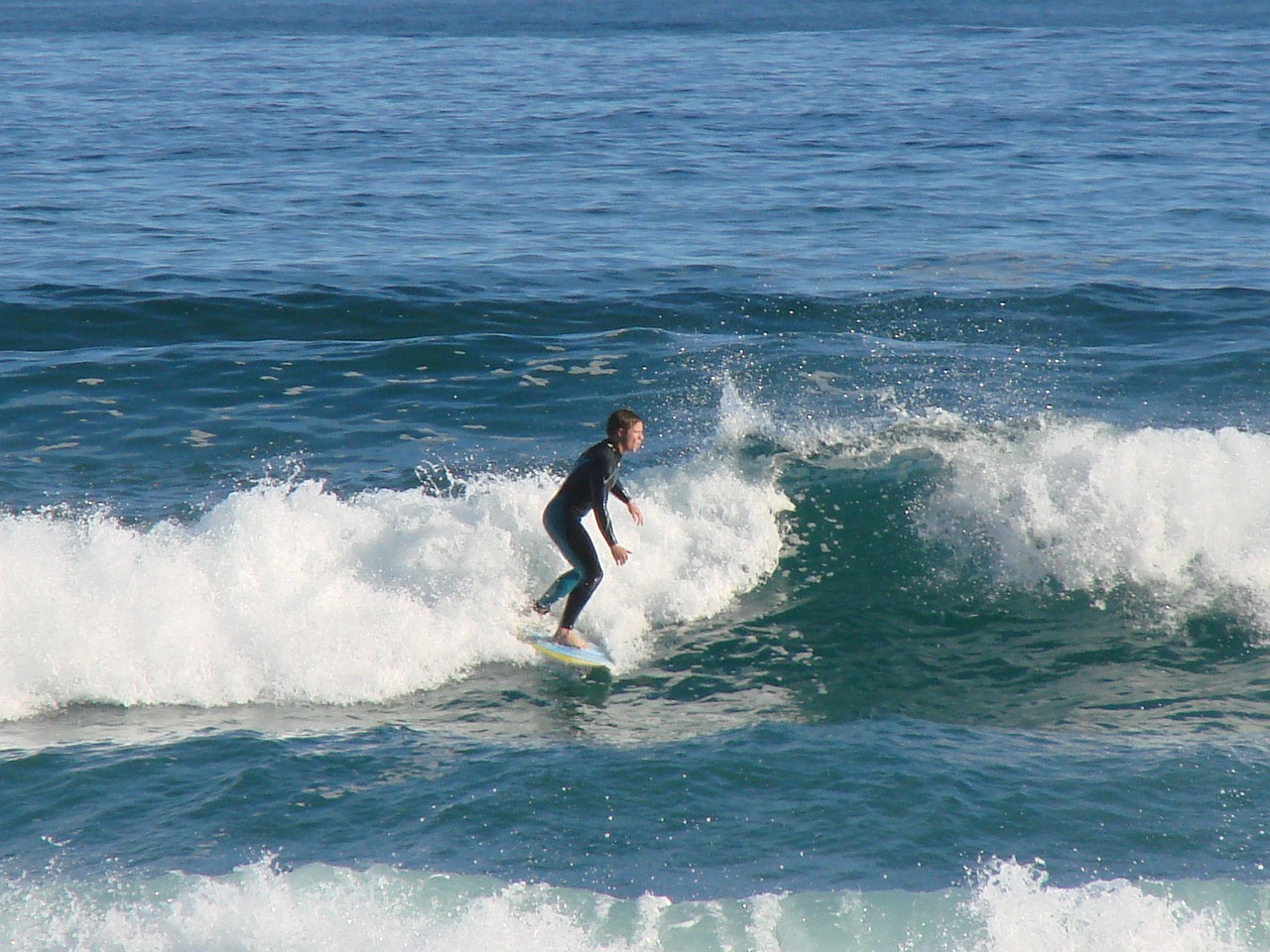 Surfer, Jaunas, Vandenynas, Jūra, Vasara, Mėlynas, Dangus, Banga, Saulėtas, Kranto