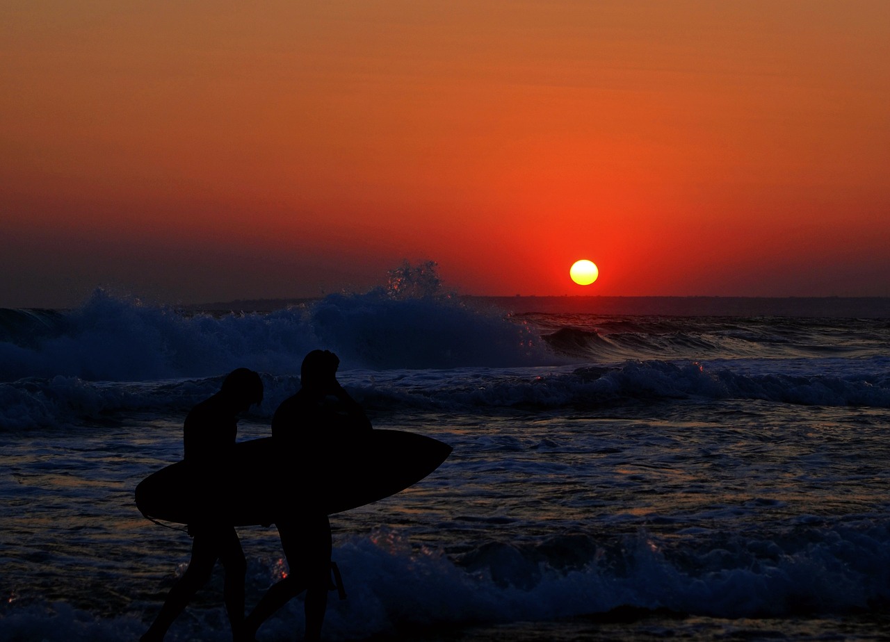 Surfer, Papludimys, Banga, Vyrai, Naršyti, Jūra, Banglentė, Vandens Sportas, Vandenynas, Šventė