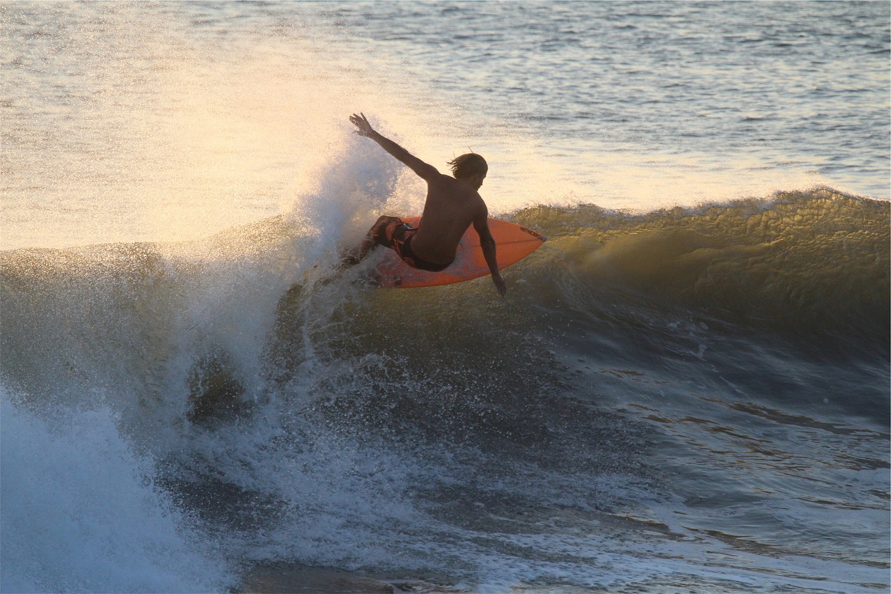 Surfer, Banglenčių Sportas, Bangos, Banglentė, Vandenynas, Jūra, Vanduo, Purslų, Nemokamos Nuotraukos,  Nemokama Licenzija