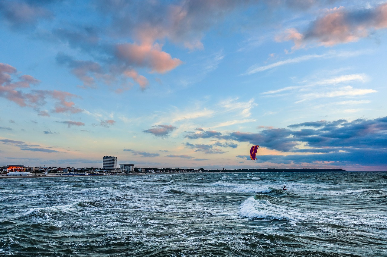 Banglentininkas,  Jūra,  Vandens Sportas,  Surf,  Vandenynas,  Vėjo,  Pakrantės,  Judėjimas,  Veiksmų,  Linksma