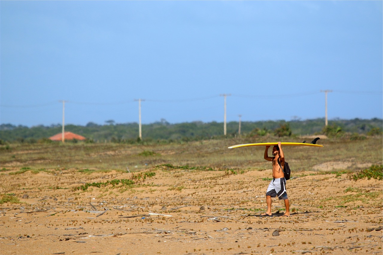 Surfer, Banglentė, Jaunas, Vaikinas, Vyras, Kuprinė, Maudymosi Kelnaitės, Maudymosi Kostiumas, Papludimys, Smėlis