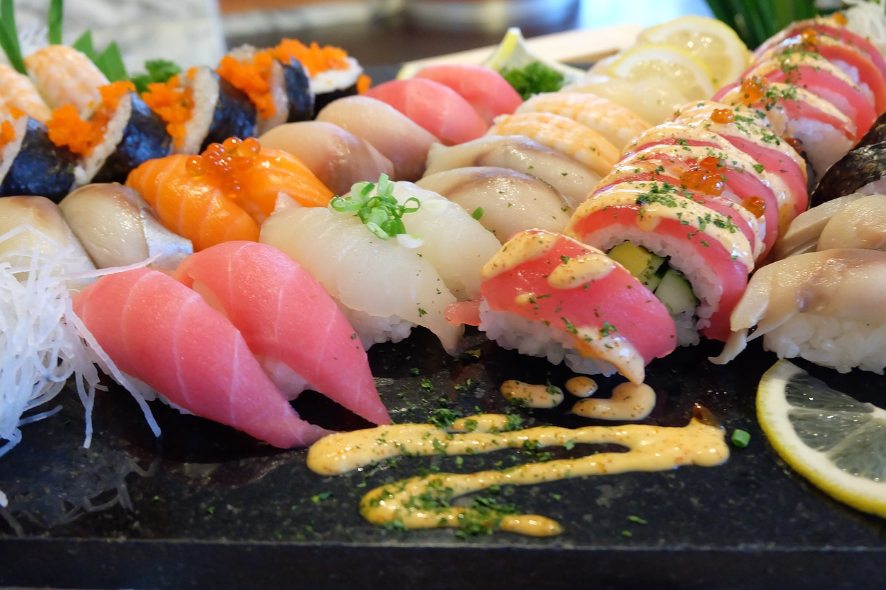 Sushi, Žuvis, Maistas, Japonų Maistas, Japanese, Jūros Gėrybės, Roll, Gurmanams, Sashimi, Maki