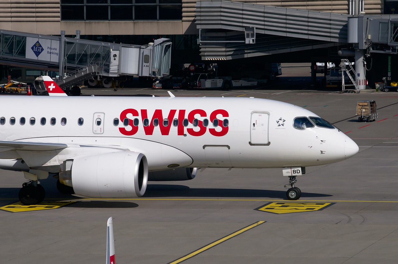 Swiss, Orlaivis, Airbus, A320, Oro Uostas Zurich, Oro Uostas, Šveicarija, Tarmac, Reaktyvinis, Transportas