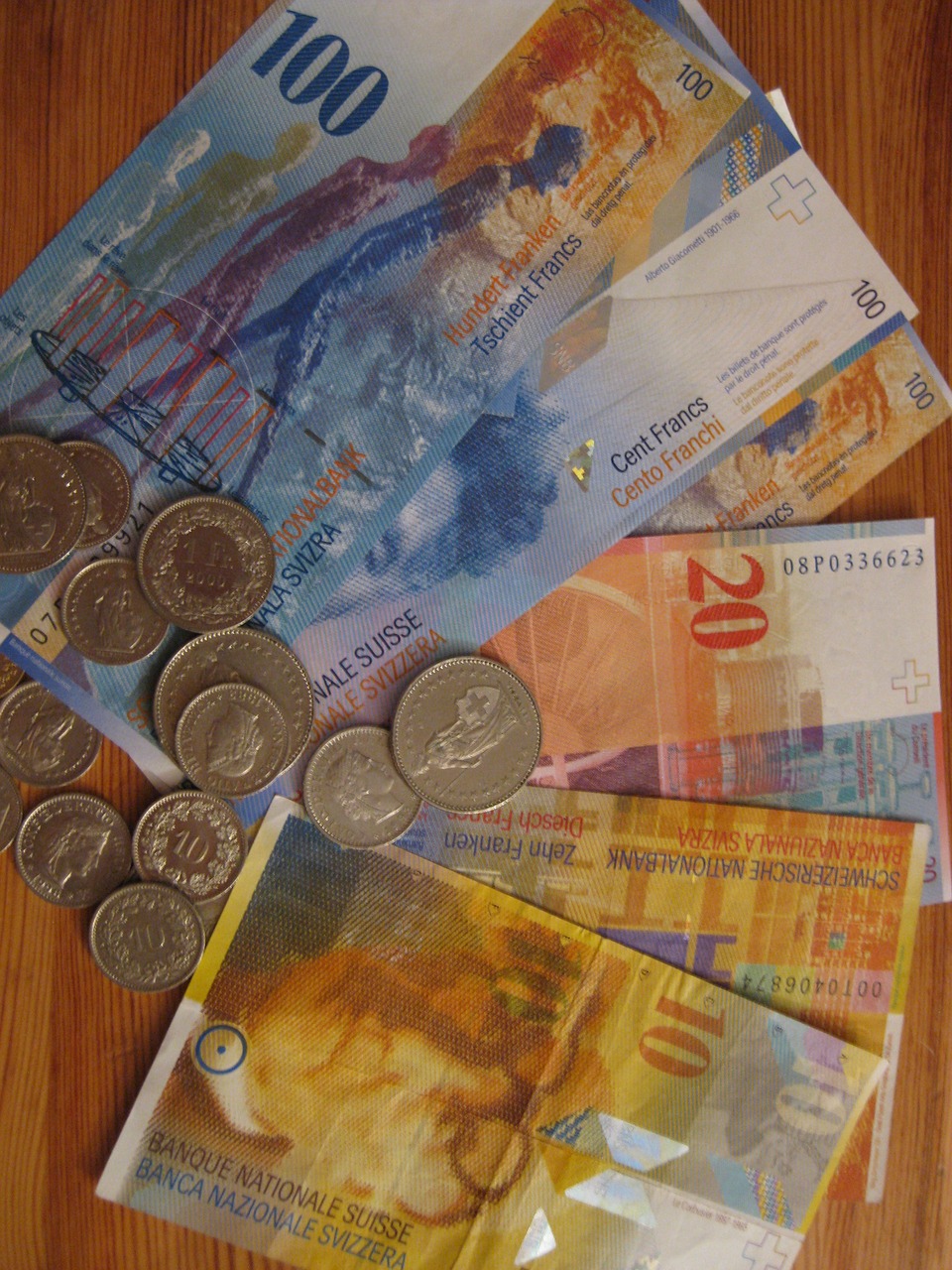 Swiss Franc, Pinigai, Šveicarija, Monetos, Atrodo, Nemokamos Nuotraukos,  Nemokama Licenzija